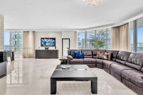 Condominio en alquiler en Hollywood, Florida, 3 dormitorios, 257.99 m2 № 2079255 - foto 13