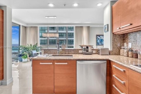 Condominio en alquiler en Hollywood, Florida, 3 dormitorios, 257.99 m2 № 2079255 - foto 20