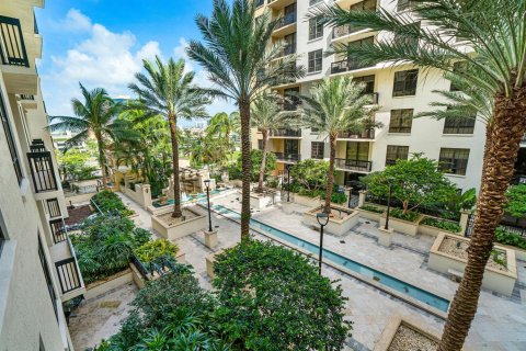 Condo in West Palm Beach, Florida, 2 bedrooms № 2243526 - photo 30