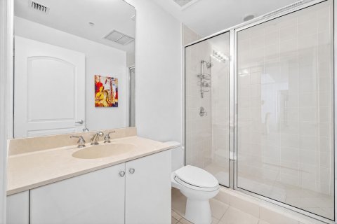 Condo in West Palm Beach, Florida, 2 bedrooms № 2243526 - photo 17