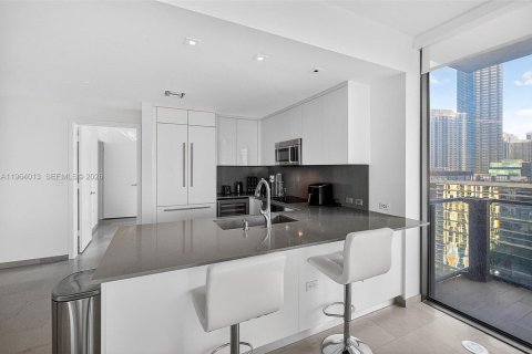 Condo in Miami, Florida, 2 bedrooms  № 2026228 - photo 25