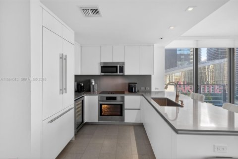 Condo in Miami, Florida, 2 bedrooms  № 2026228 - photo 9