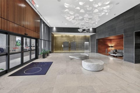 Condo in Miami, Florida, 2 bedrooms  № 2026228 - photo 6