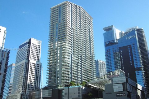 Condo in Miami, Florida, 2 bedrooms  № 2026228 - photo 4