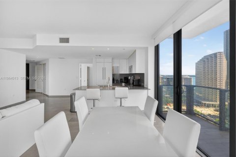 Condo in Miami, Florida, 2 bedrooms  № 2026228 - photo 10