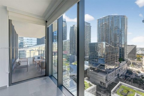 Condo in Miami, Florida, 2 bedrooms  № 2026228 - photo 16