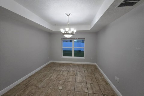 House in Poinciana, Florida 4 bedrooms, 155.05 sq.m. № 2285114 - photo 12