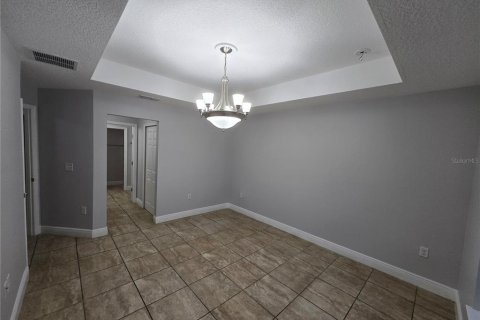 House in Poinciana, Florida 4 bedrooms, 155.05 sq.m. № 2285114 - photo 14