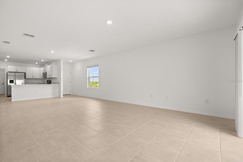 Casa en alquiler en Haines City, Florida, 3 dormitorios, 135.17 m2 № 1885794 - foto 4
