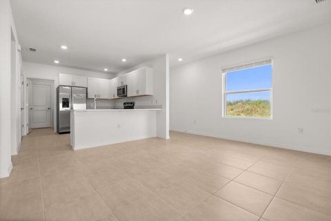Casa en alquiler en Haines City, Florida, 3 dormitorios, 135.17 m2 № 1885794 - foto 2