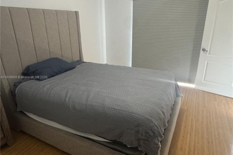 Condominio en venta en South Miami, Florida, 2 dormitorios, 93.83 m2 № 1830602 - foto 12