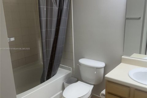 Condominio en venta en South Miami, Florida, 2 dormitorios, 93.83 m2 № 1830602 - foto 19