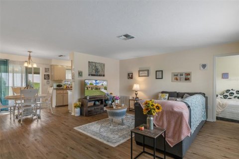 Villa ou maison à vendre à Beverly Hills, Floride: 3 chambres, 117.8 m2 № 1618496 - photo 8