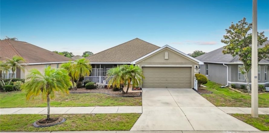 Villa ou maison à Wimauma, Floride 3 chambres, 181.62 m2 № 2110588