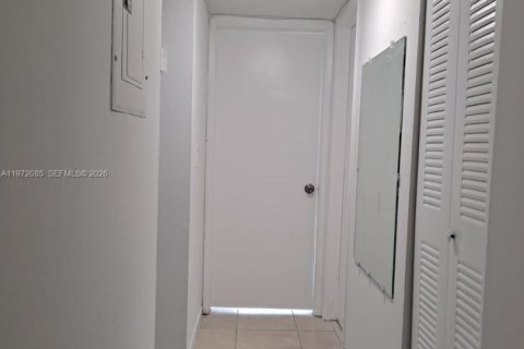 Apartment in Coral Springs, Florida 2 bedrooms, 88.26 sq.m. № 2042288 - photo 4