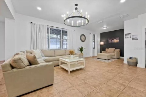 Villa ou maison à louer à Clermont, Floride: 5 chambres, 293.11 m2 № 2383760 - photo 18