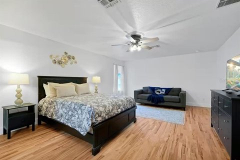 Villa ou maison à louer à Clermont, Floride: 5 chambres, 293.11 m2 № 2383760 - photo 19