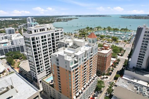 Condo in Sarasota, Florida, 2 bedrooms  № 2258637