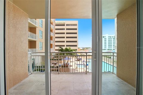Condo in Sarasota, Florida, 2 bedrooms № 2258637 - photo 26