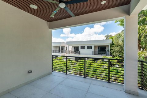 Townhouse in Fort Lauderdale, Florida 3 bedrooms, 227.15 sq.m. № 2146180 - photo 22