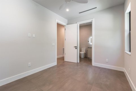 Townhouse in Fort Lauderdale, Florida 3 bedrooms, 227.15 sq.m. № 2146180 - photo 27