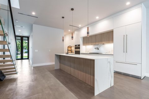 Townhouse in Fort Lauderdale, Florida 3 bedrooms, 227.15 sq.m. № 2146180 - photo 6
