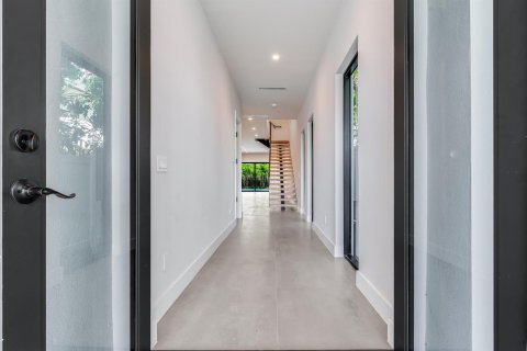 Townhouse in Fort Lauderdale, Florida 3 bedrooms, 227.15 sq.m. № 2146180 - photo 2