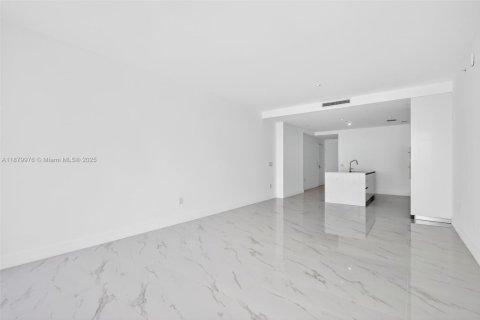 Condo in Miami, Florida, 3 bedrooms  № 1922182 - photo 8