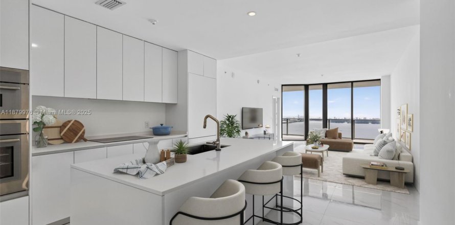 Condo in Miami, Florida, 3 bedrooms № 1922182