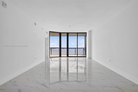 Condo in Miami, Florida, 3 bedrooms  № 1922182 - photo 6