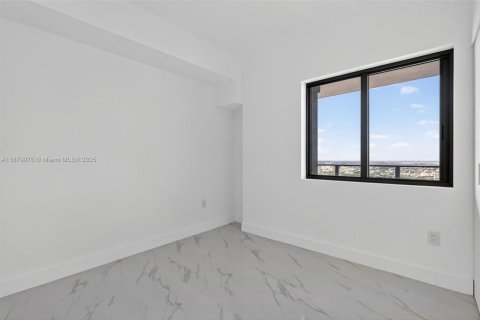 Condo in Miami, Florida, 3 bedrooms  № 1922182 - photo 26