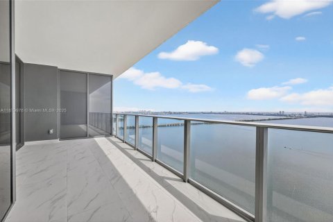 Condo in Miami, Florida, 3 bedrooms  № 1922182 - photo 30
