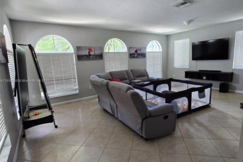 House in Homestead, Florida 3 bedrooms, 260.03 sq.m. № 1878552 - photo 4