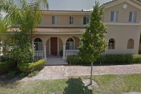 House in Homestead, Florida 3 bedrooms, 260.03 sq.m. № 1878552 - photo 1