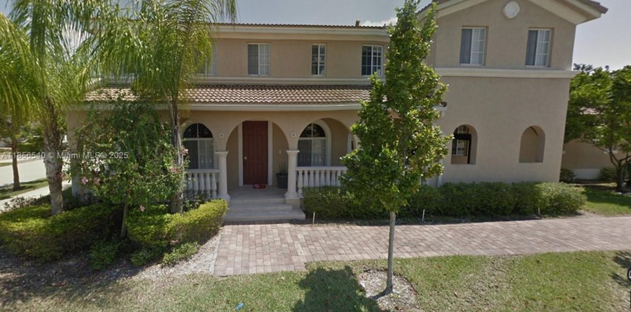 House in Homestead, Florida 3 bedrooms, 260.03 sq.m. № 1878552