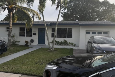 Villa ou maison à Cutler Bay, Floride 4 chambres, 120.4 m2 № 2004648