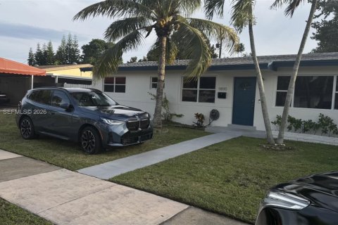 Villa ou maison à vendre à Cutler Bay, Floride: 4 chambres, 120.4 m2 № 2004648 - photo 3