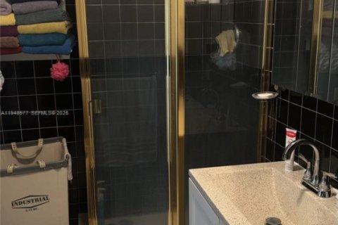 Villa ou maison à vendre à Cutler Bay, Floride: 4 chambres, 120.4 m2 № 2004648 - photo 9