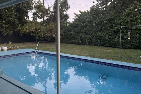 Villa ou maison à vendre à Cutler Bay, Floride: 4 chambres, 120.4 m2 № 2004648 - photo 12