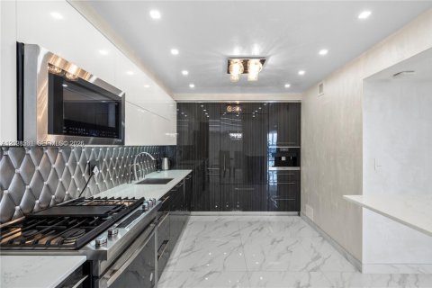 Condominio en alquiler en Hallandale Beach, Florida, 3 dormitorios, 172.43 m2 № 2088212 - foto 10