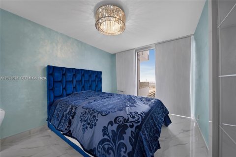 Condominio en alquiler en Hallandale Beach, Florida, 3 dormitorios, 172.43 m2 № 2088212 - foto 23