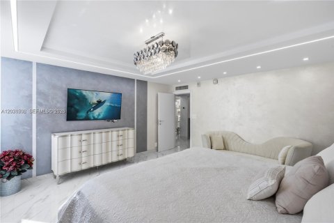 Condominio en alquiler en Hallandale Beach, Florida, 3 dormitorios, 172.43 m2 № 2088212 - foto 14