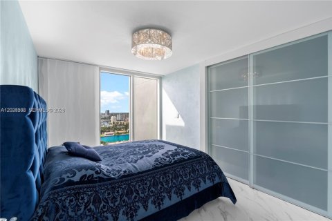 Condominio en alquiler en Hallandale Beach, Florida, 3 dormitorios, 172.43 m2 № 2088212 - foto 24