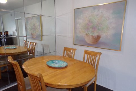 Condominio en venta en Aventura, Florida, 2 dormitorios, 100.61 m2 № 1763869 - foto 25