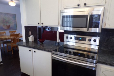 Condominio en venta en Aventura, Florida, 2 dormitorios, 100.61 m2 № 1763869 - foto 18