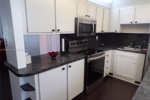 Condominio en venta en Aventura, Florida, 2 dormitorios, 100.61 m2 № 1763869 - foto 17