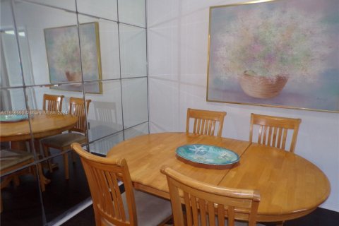Condominio en venta en Aventura, Florida, 2 dormitorios, 100.61 m2 № 1763869 - foto 24