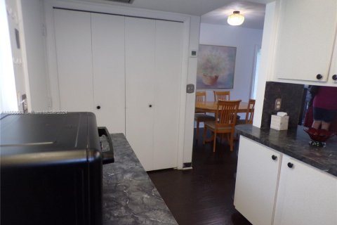 Condominio en venta en Aventura, Florida, 2 dormitorios, 100.61 m2 № 1763869 - foto 21