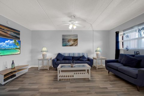 Condominio en venta en Largo, Florida, 2 dormitorios, 91.69 m2 № 1682987 - foto 8