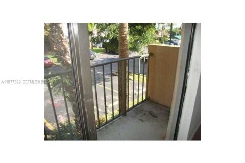 Снять в аренду кондоминиум в Майами, Флорида 1 спальня, 54.16м2, № 2042494 - фото 15